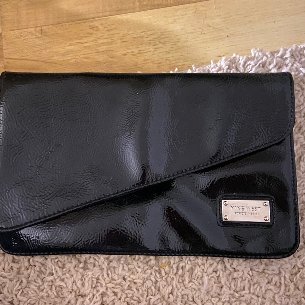 black clutch